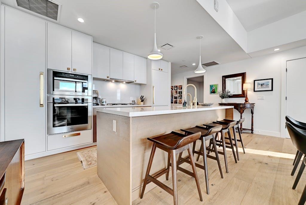 70 Rainey St # 1306, Austin, TX 78701