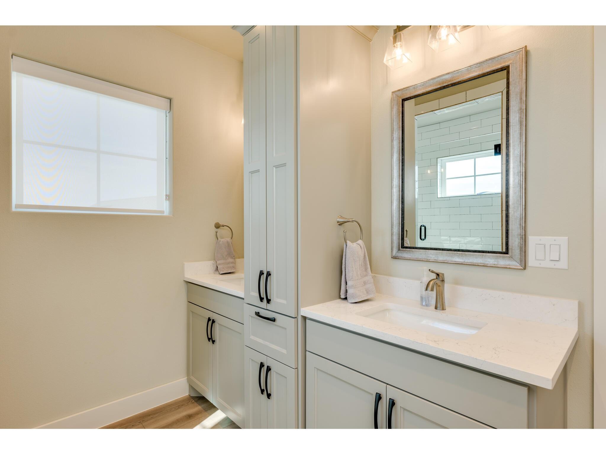 200 Archview Ln, Kingsland, TX 78639