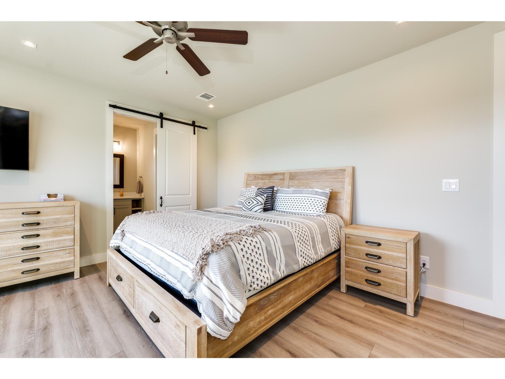 200 Archview Ln, Kingsland, TX 78639