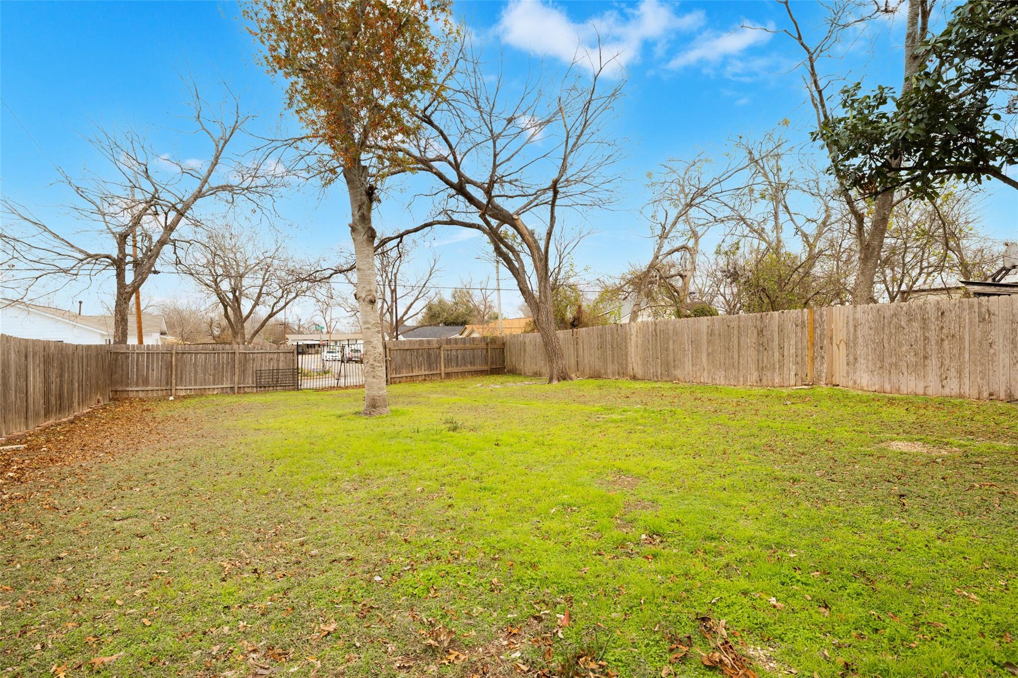 1710 Lexington St, Taylor, TX 76574