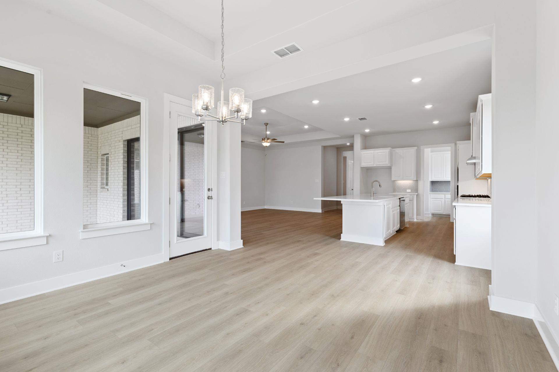 121 Albatross Cv, Cedar Creek, TX 78612