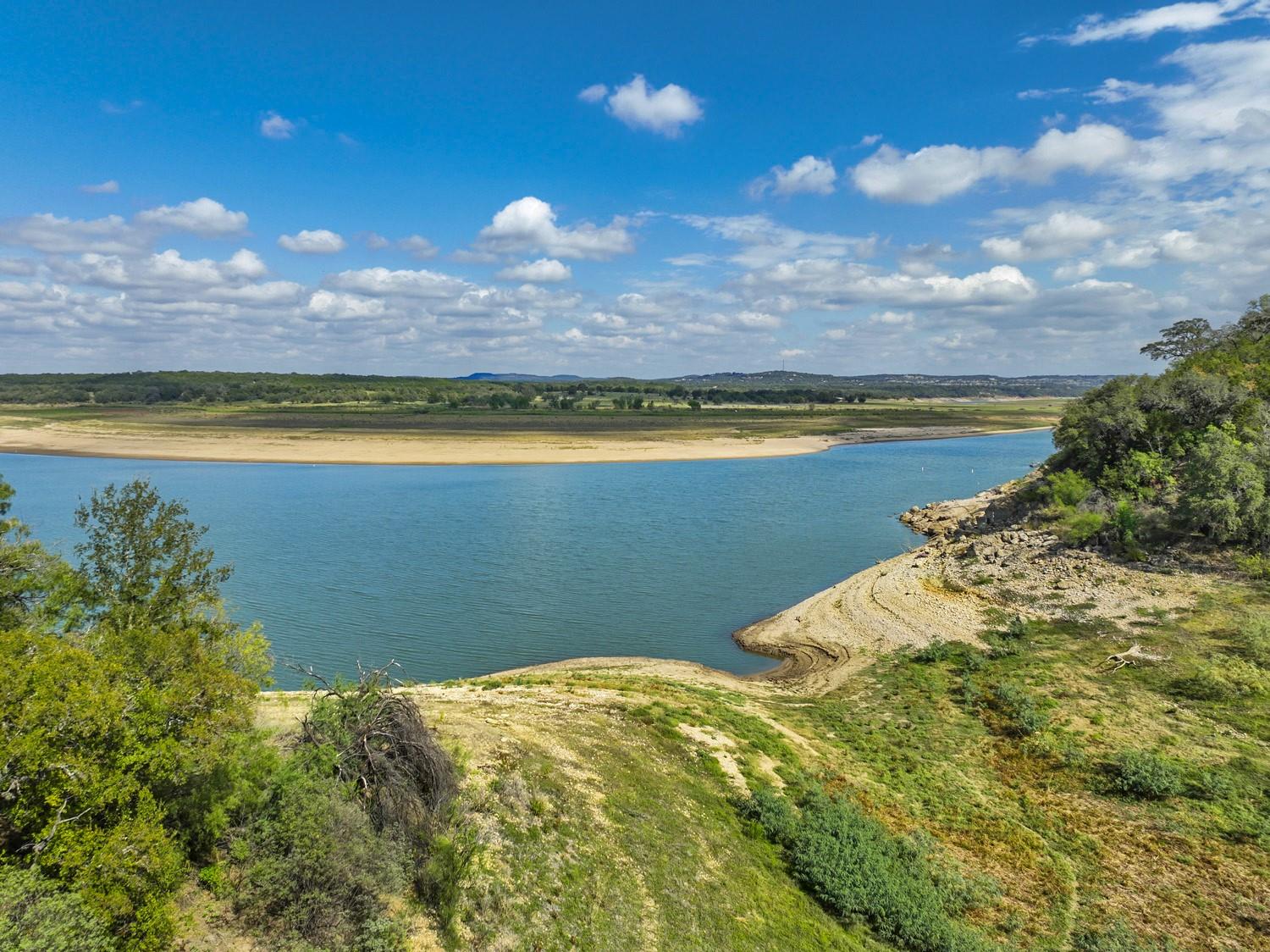 106 Center Cove Ii Loop, Spicewood, TX 78669