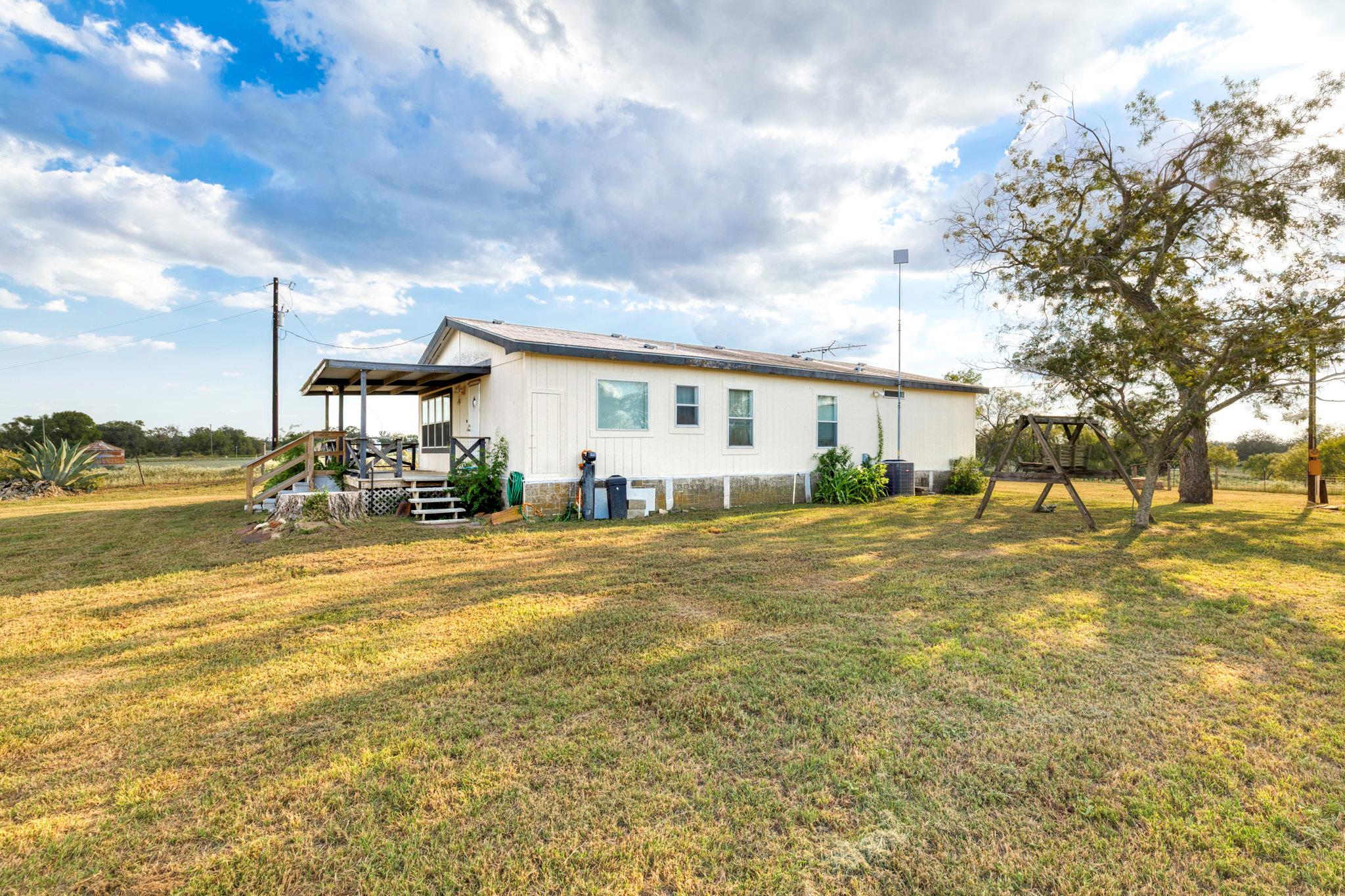 14858 Fm 1322, Luling, TX 78648