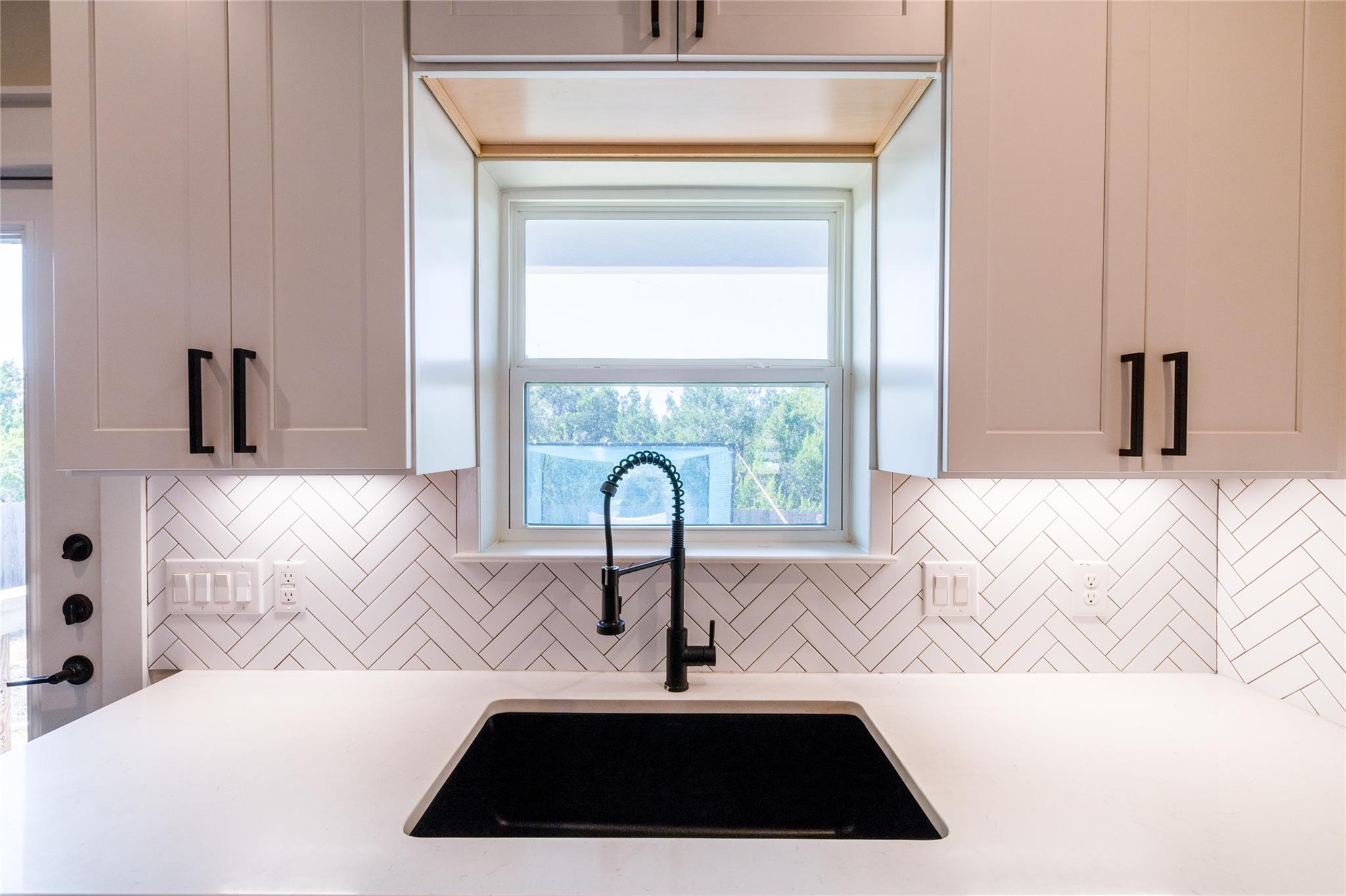 20703 Bonanza St, Lago Vista, TX 78645