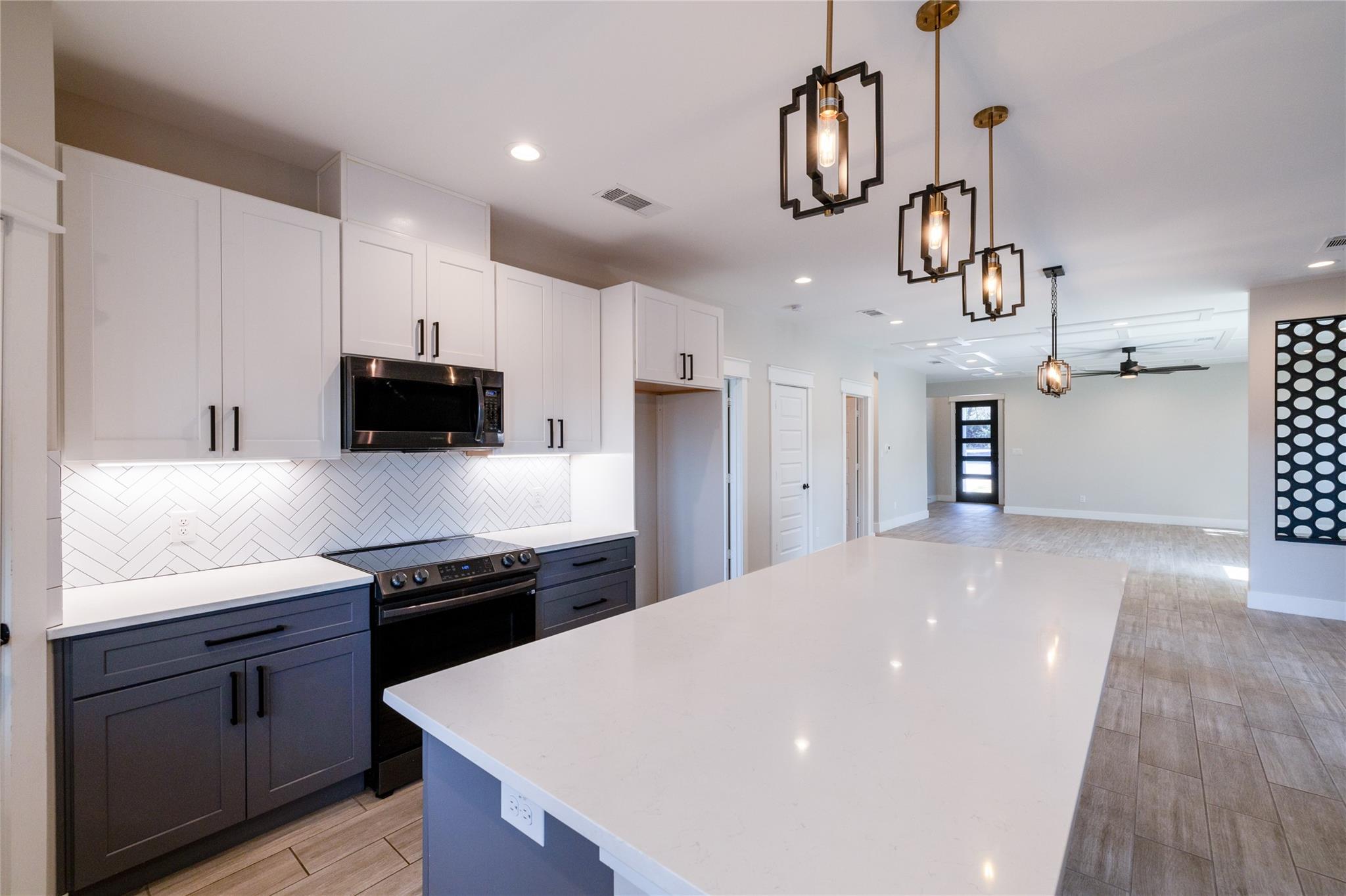 20703 Bonanza St, Lago Vista, TX 78645