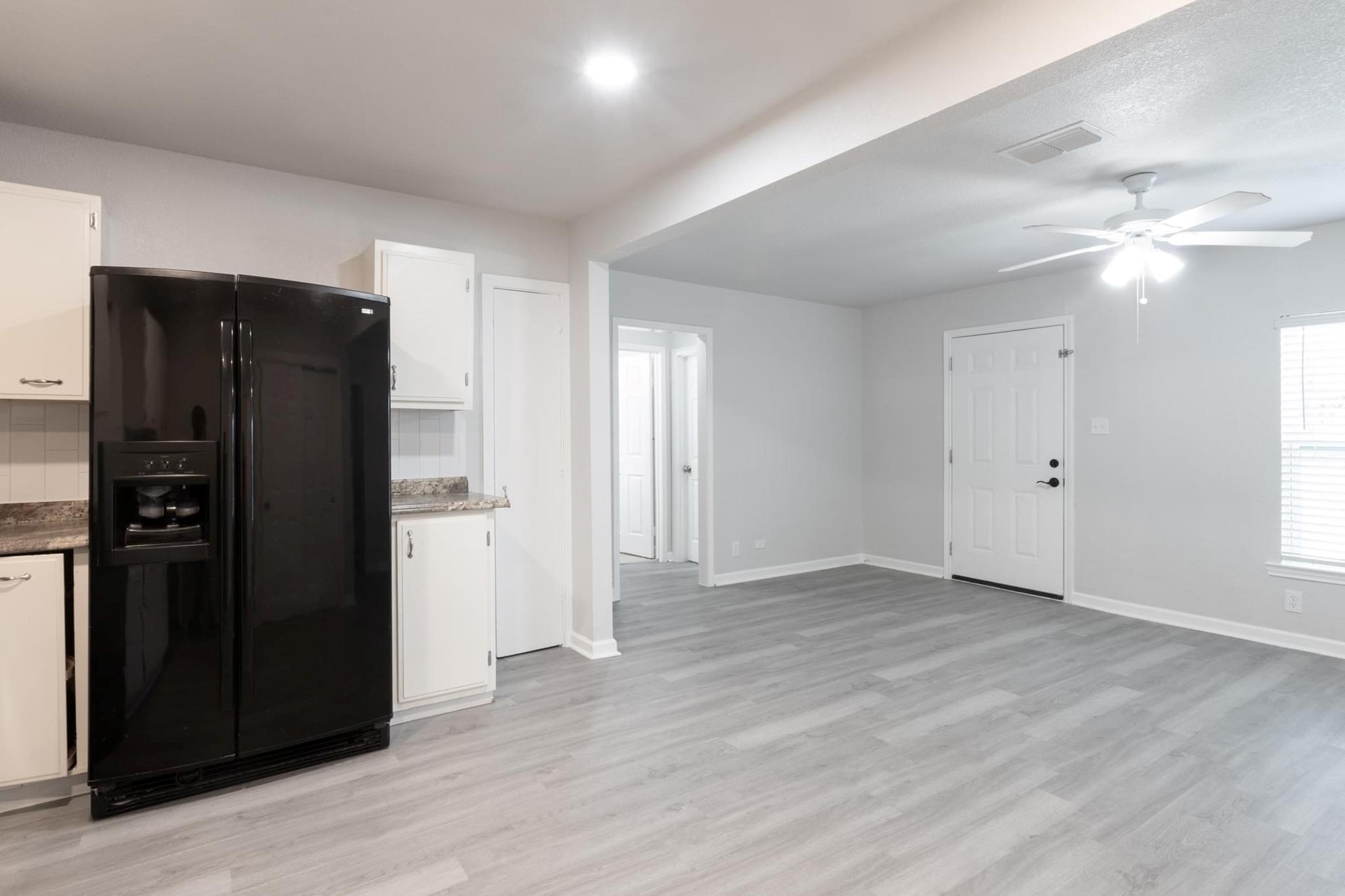 1445 Hillview Ave, New Braunfels, TX 78130