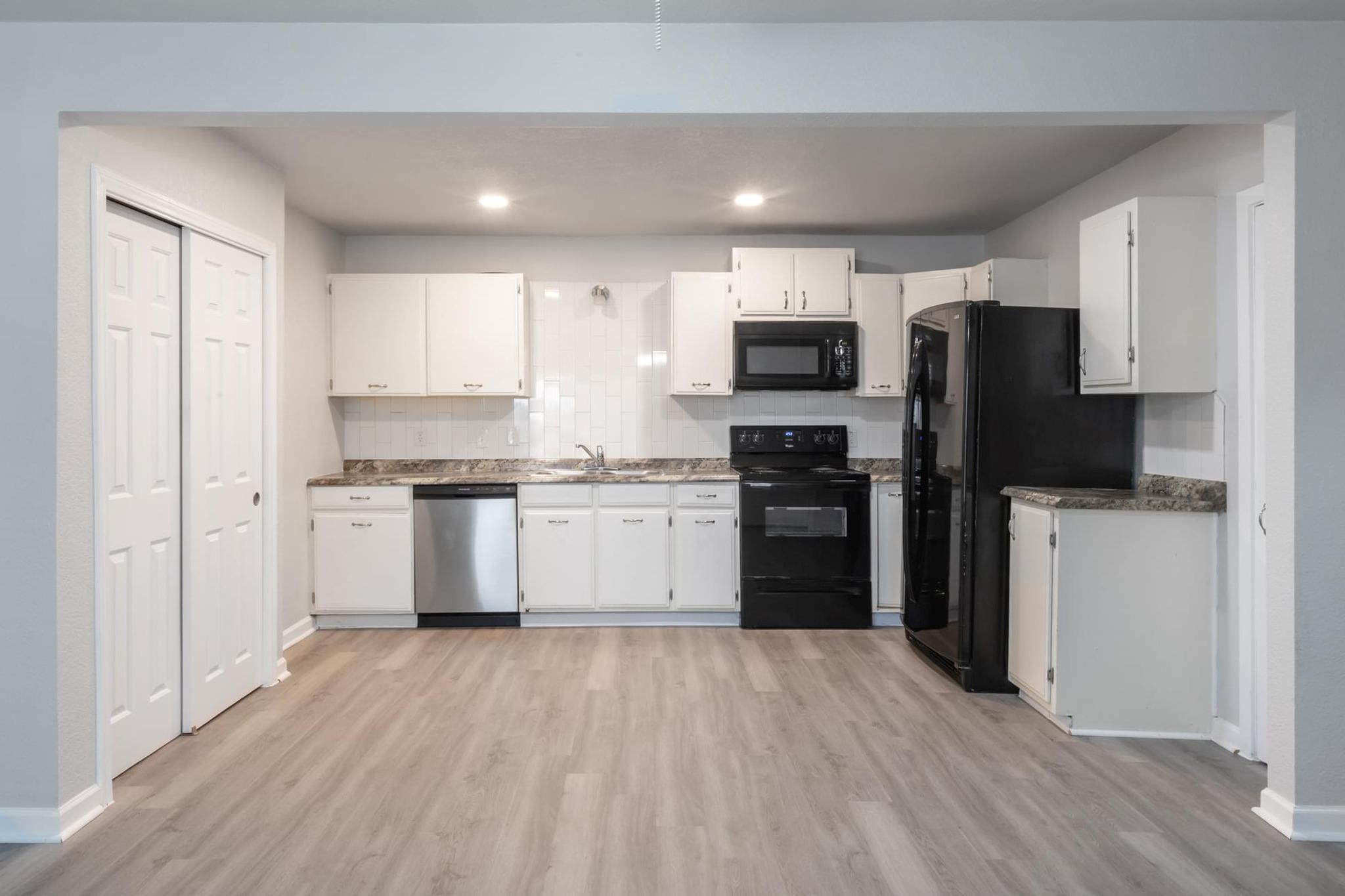 1445 Hillview Ave, New Braunfels, TX 78130