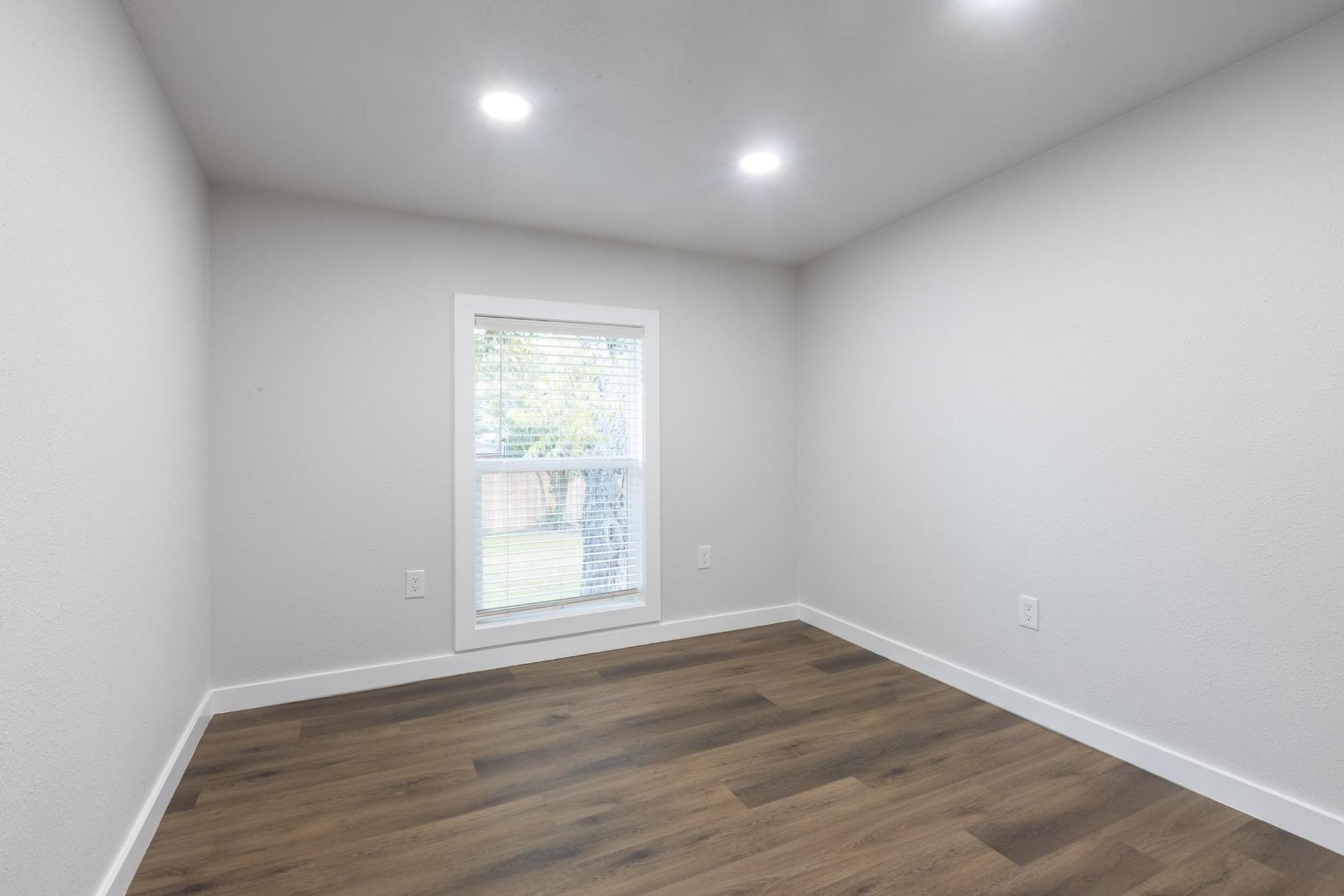 1445 Hillview Ave, New Braunfels, TX 78130