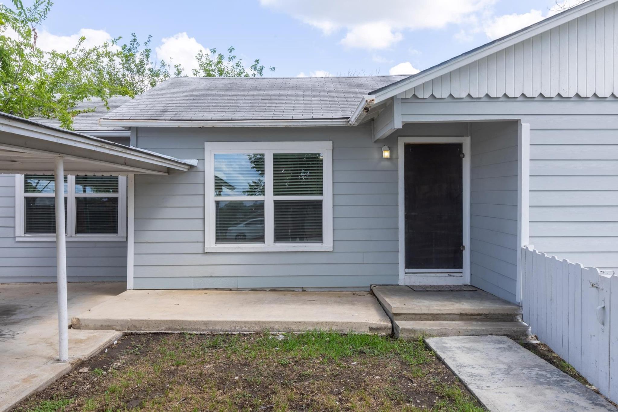 1445 Hillview Ave, New Braunfels, TX 78130