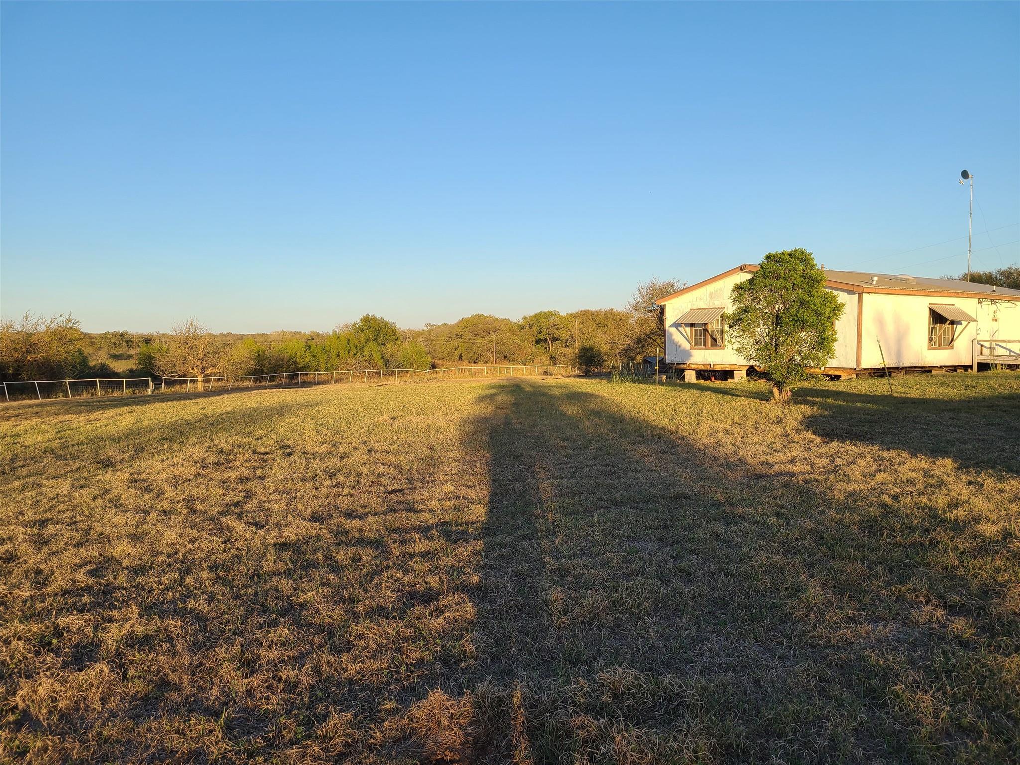 1023 Sierra Dr, Lockhart, TX 78644