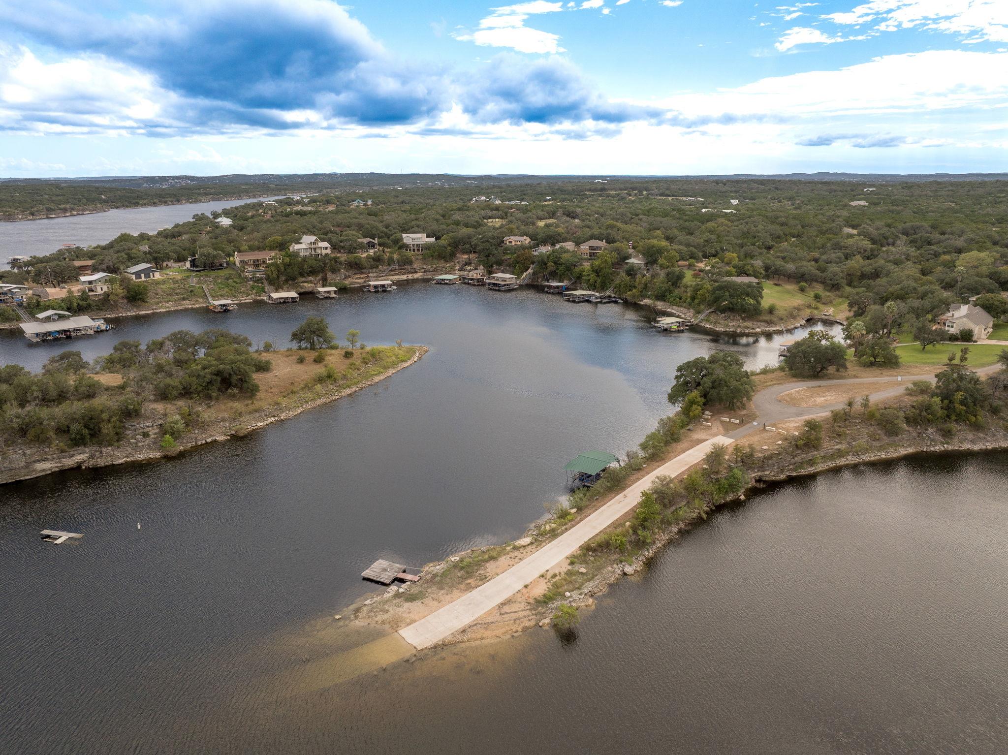 23521 Flat Creek Dr, Marble Falls, TX 78654