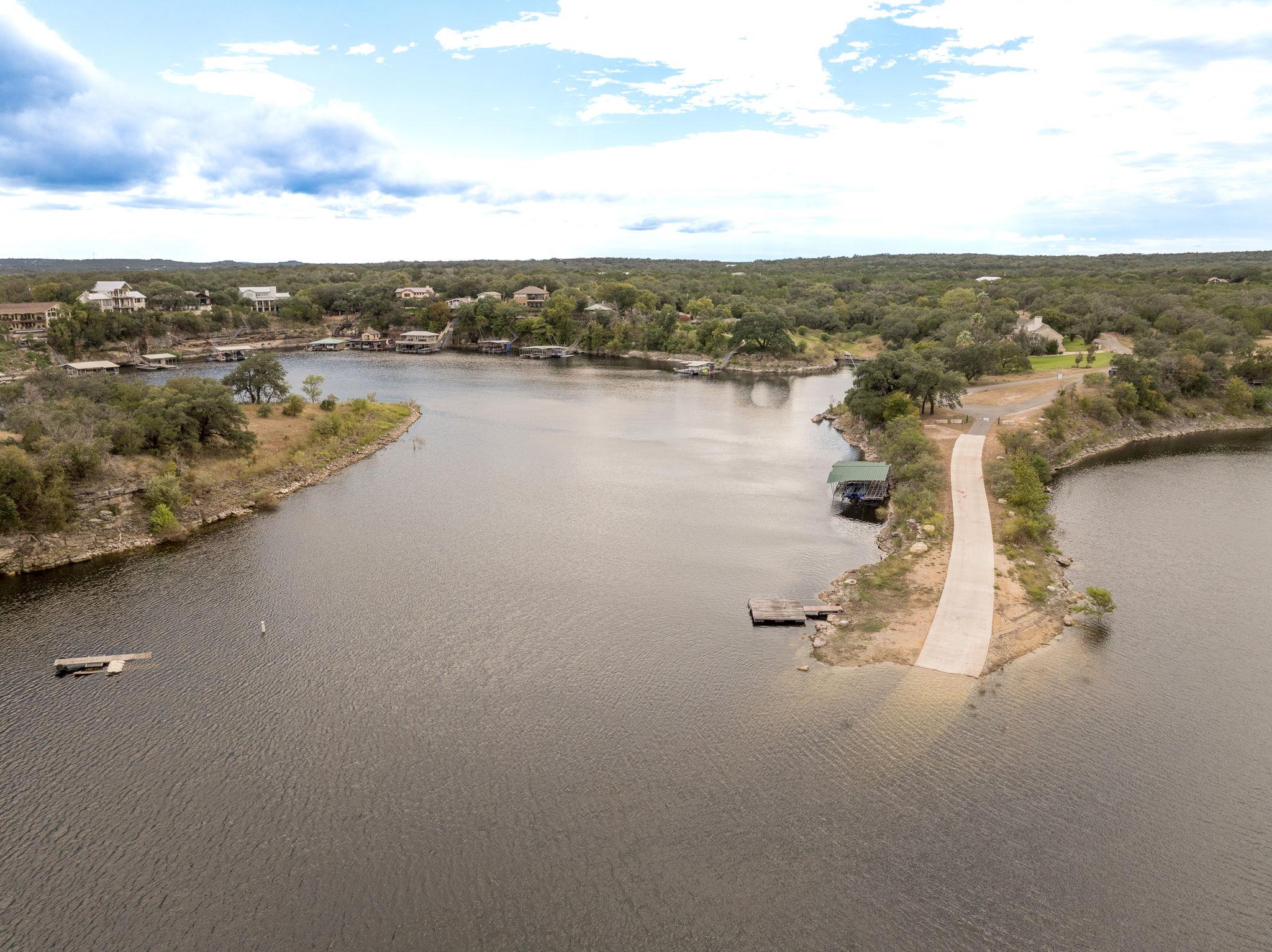 23521 Flat Creek Dr, Marble Falls, TX 78654
