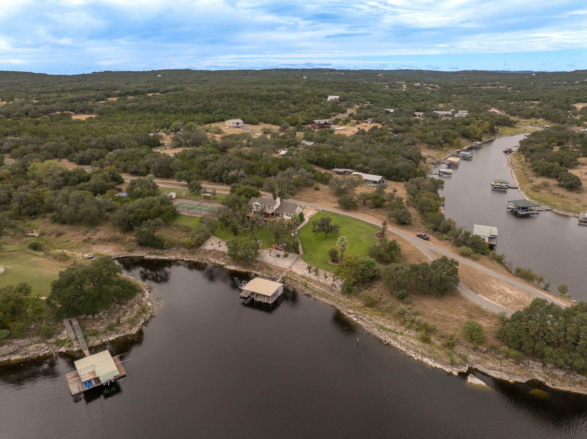 23521 Flat Creek Dr, Marble Falls, TX 78654
