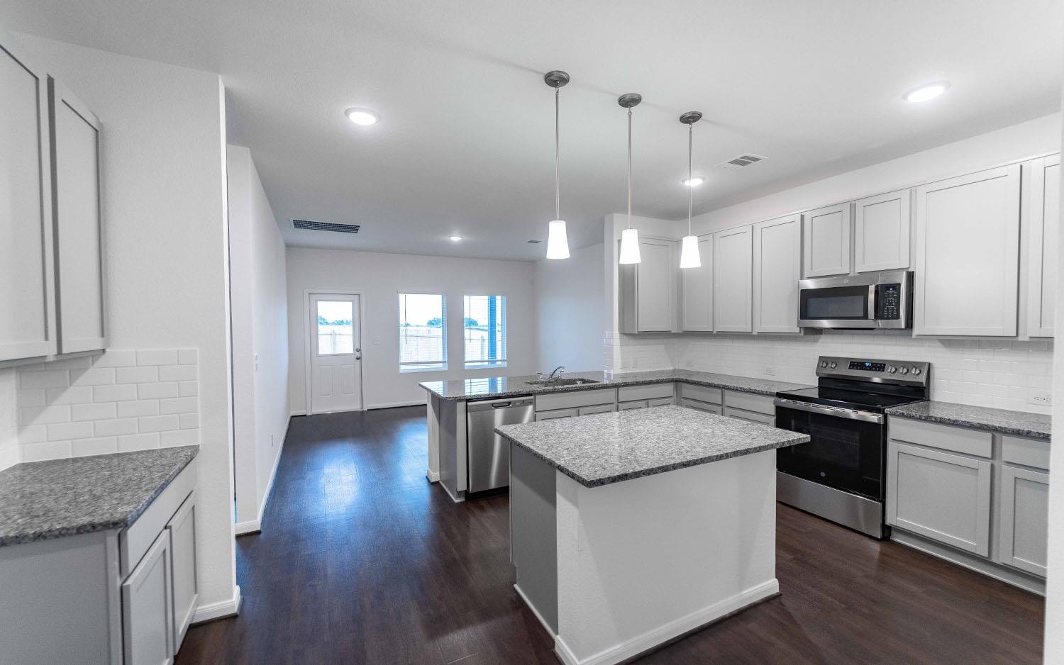 313 Blue Steel Rd, Jarrell, TX 76537