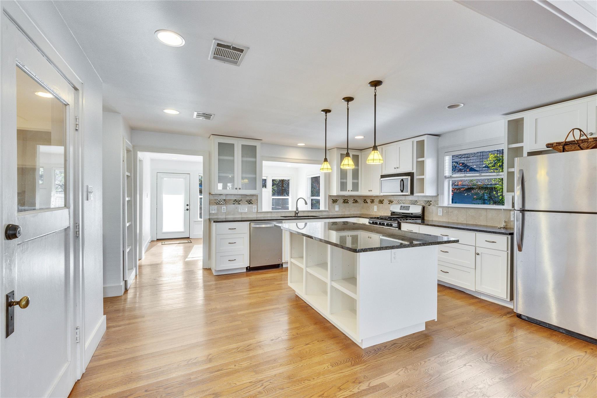 1721 Palma Plz, Austin, TX 78703