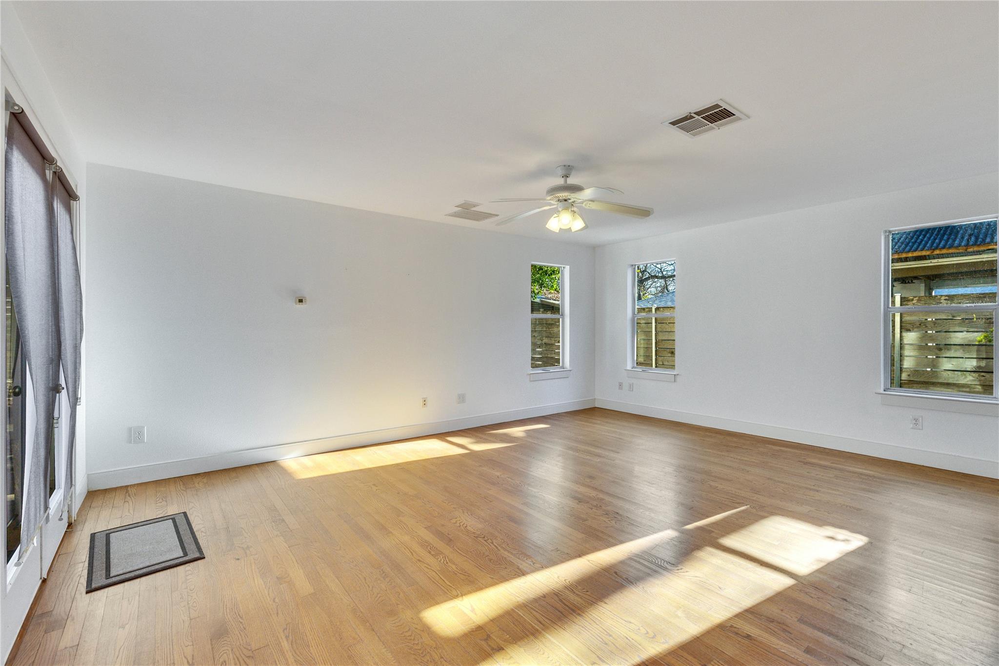 1721 Palma Plz, Austin, TX 78703