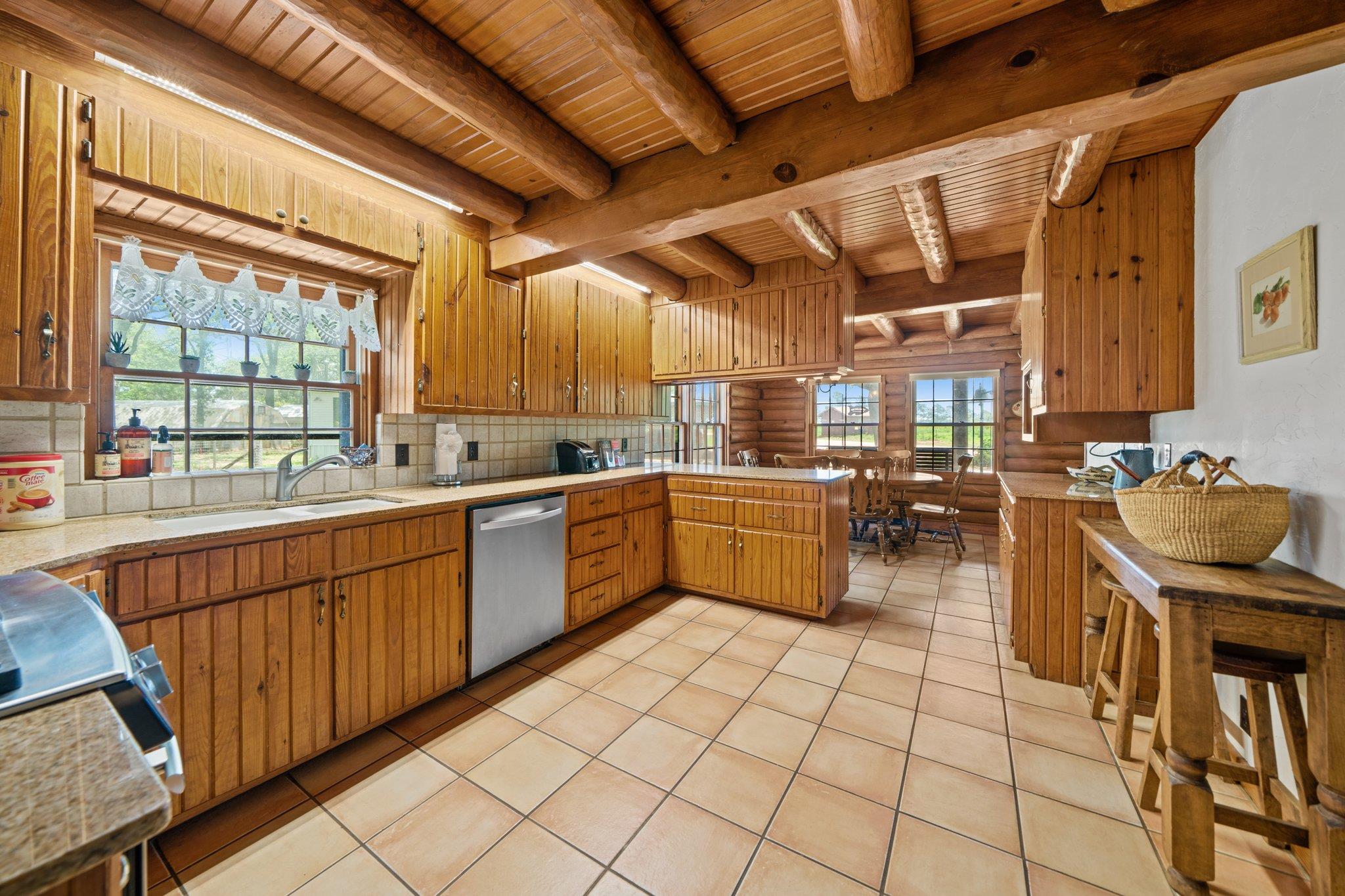 283 Hallford, Fredericksburg, TX 78624