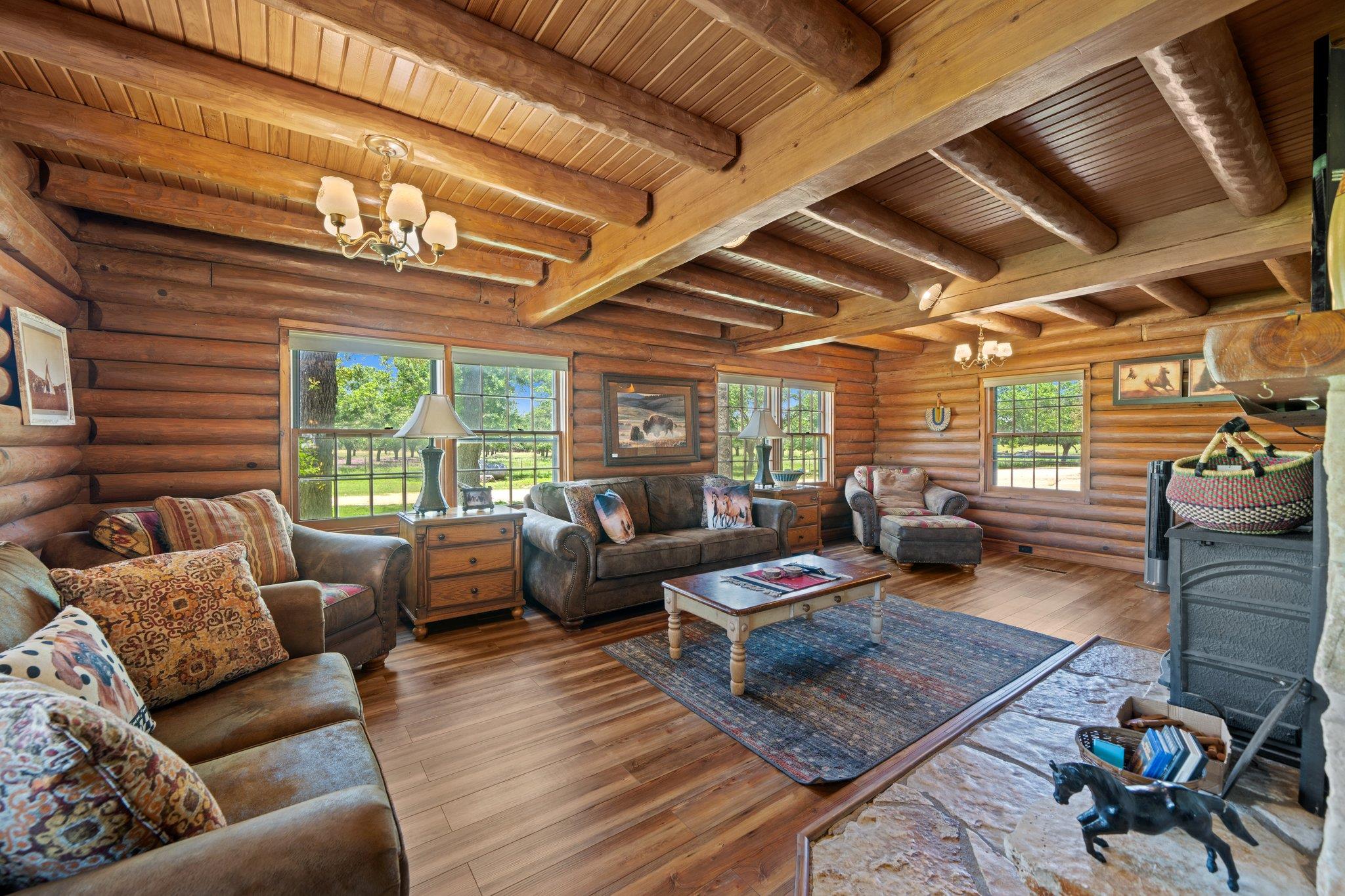 283 Hallford, Fredericksburg, TX 78624