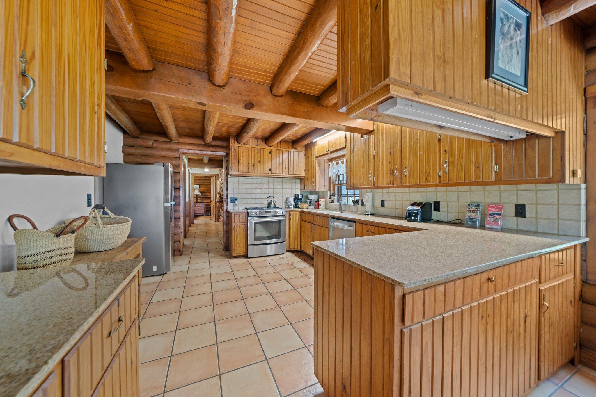 283 Hallford, Fredericksburg, TX 78624