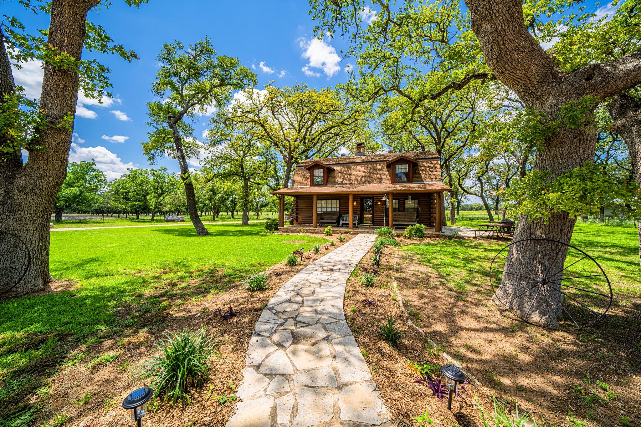 283 Hallford, Fredericksburg, TX 78624