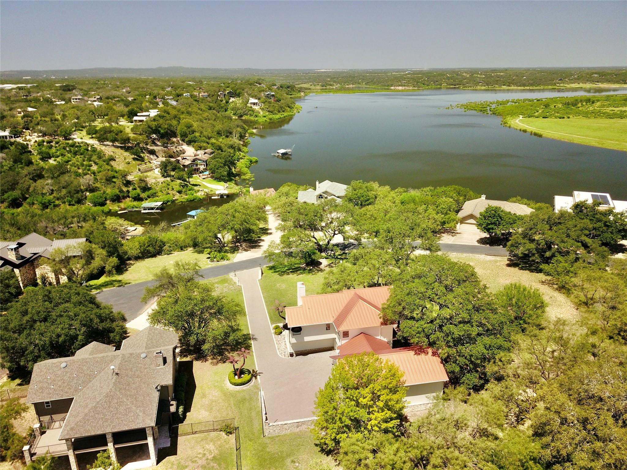 333 Quail Run Ct, Spicewood, TX 78669