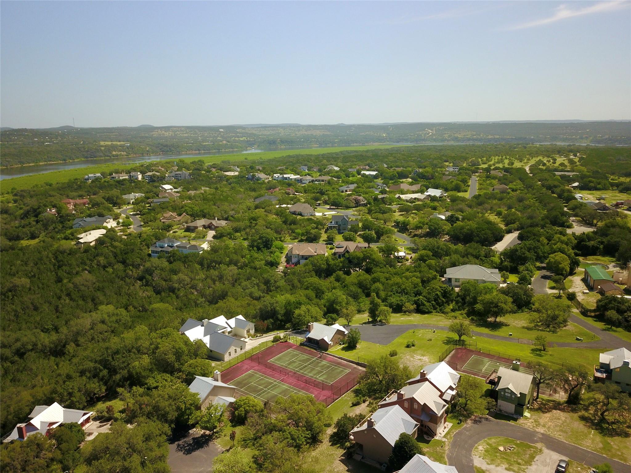 333 Quail Run Ct, Spicewood, TX 78669