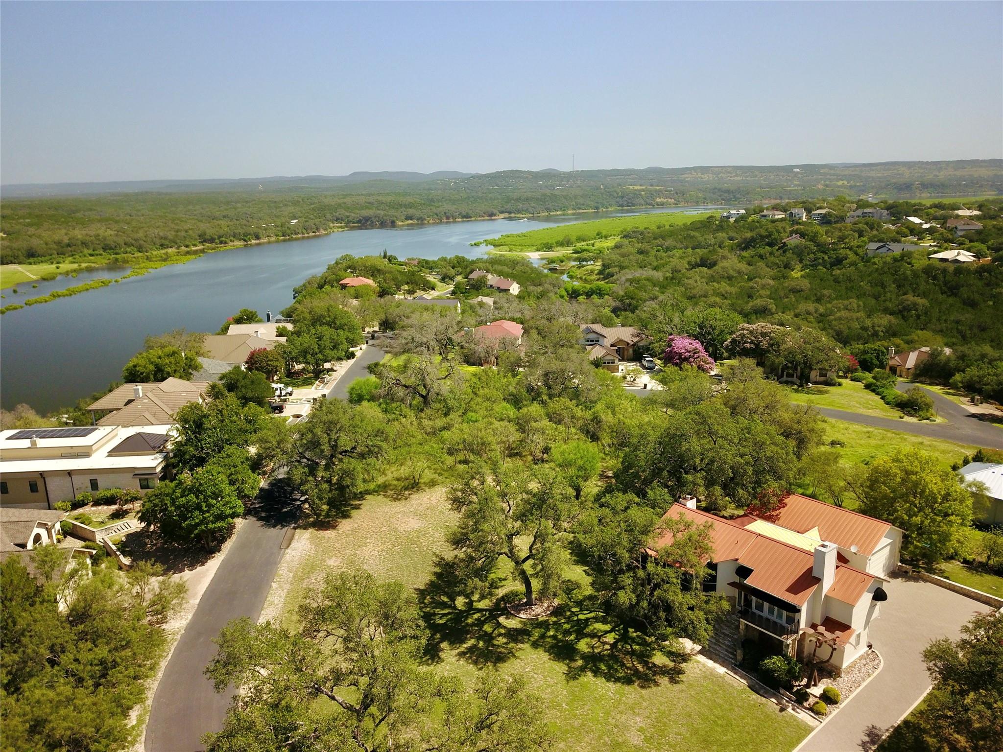 333 Quail Run Ct, Spicewood, TX 78669