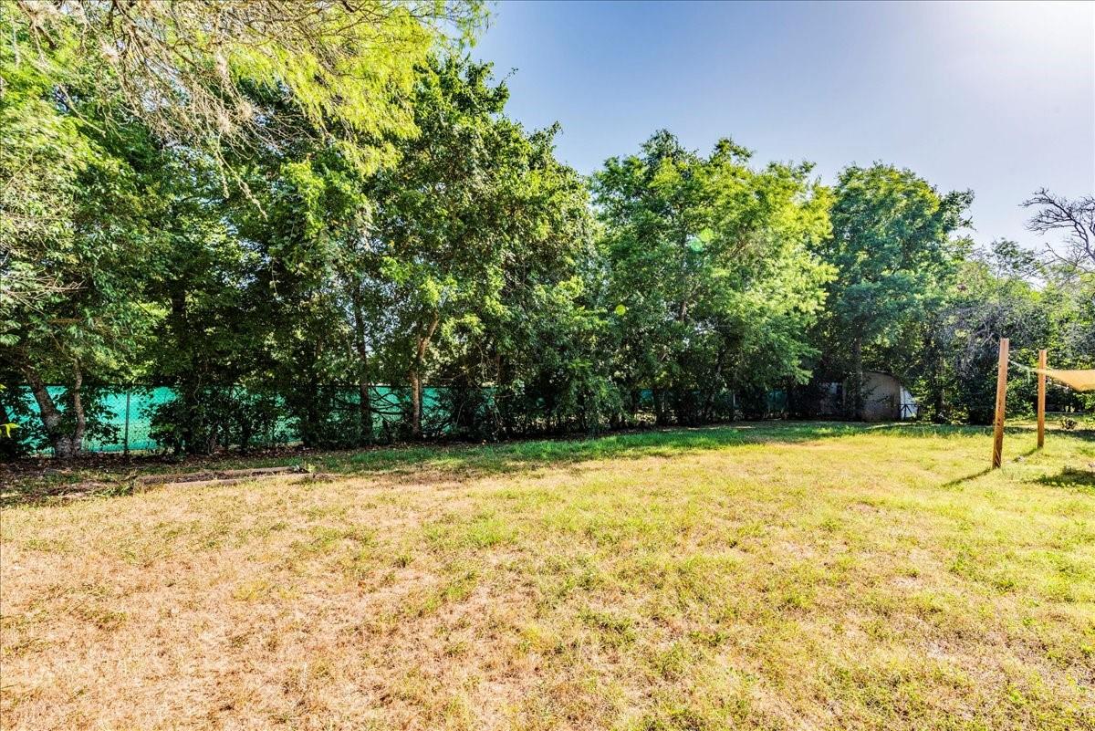 609 Cottonwood St, Lockhart, TX 78644