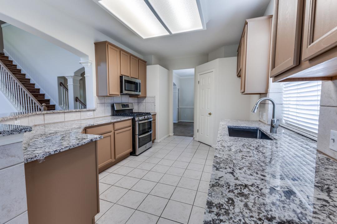 712 Runners Rdg, Pflugerville, TX 78660