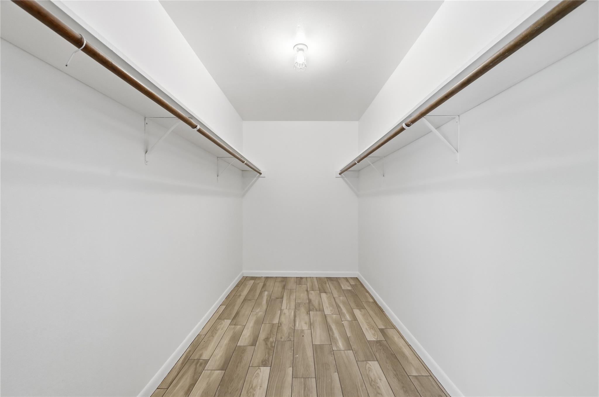 7 Hull Circle Dr, Austin, TX 78746