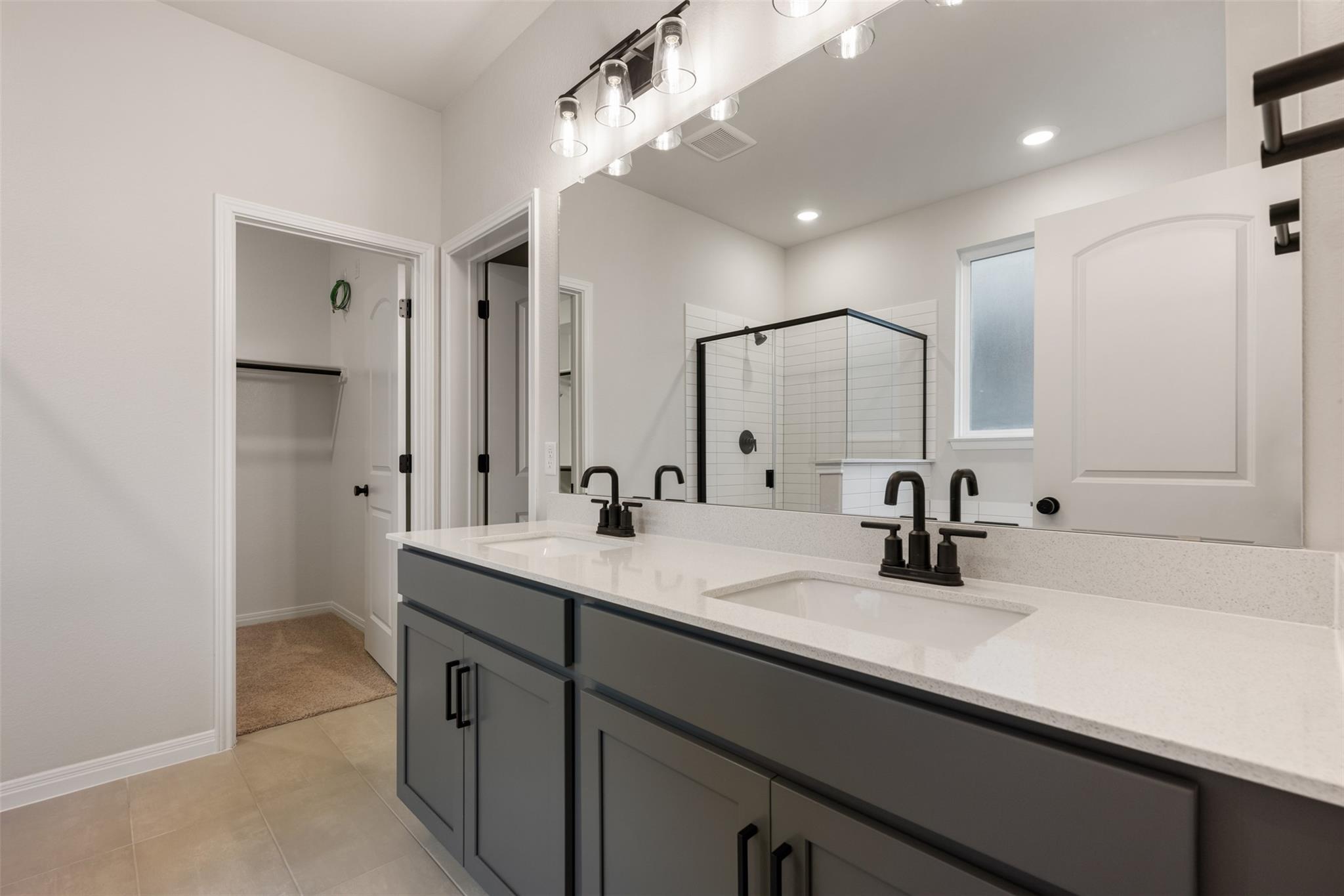 727 Palo Brea Loop, Hutto, TX 78634