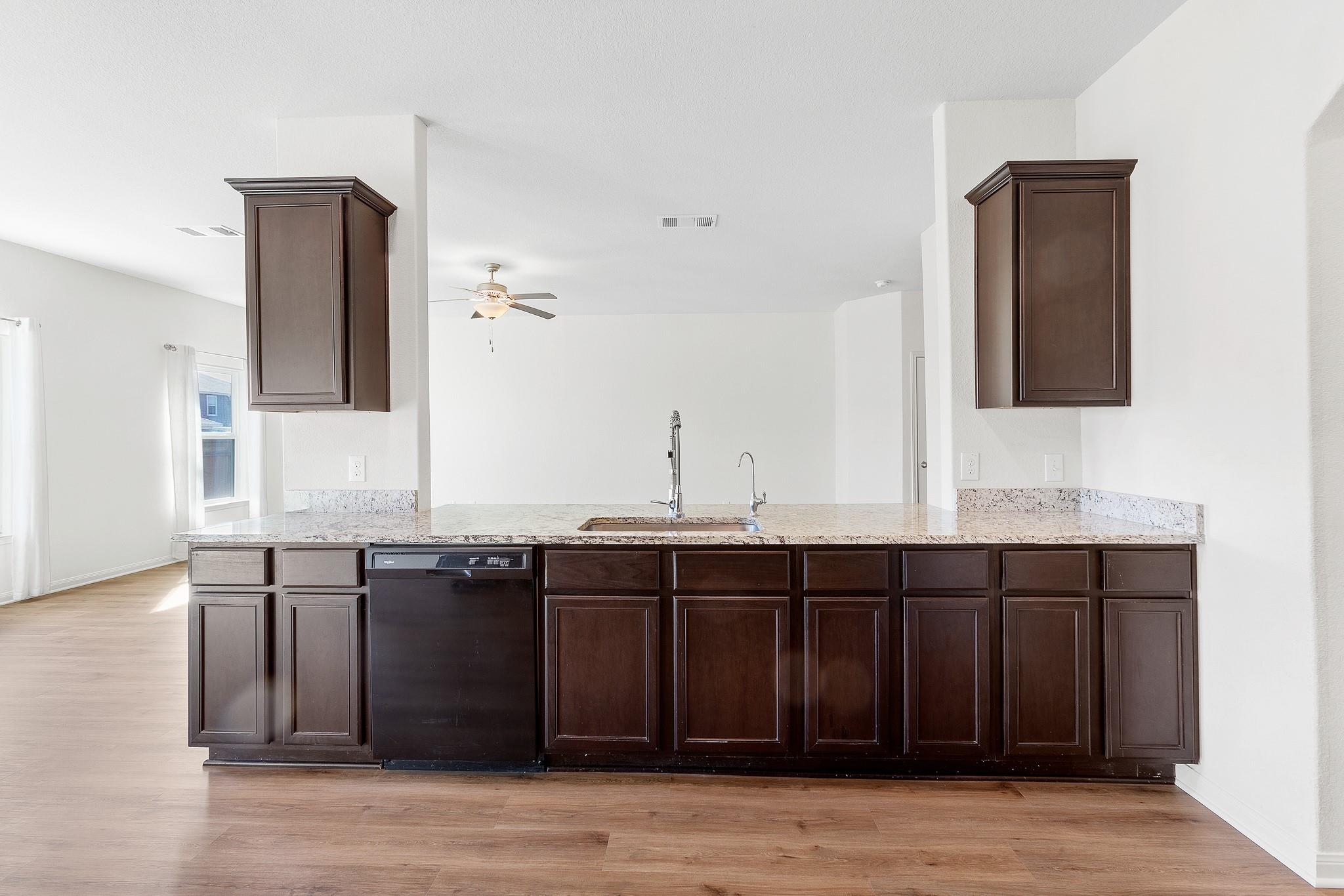 1437 Amy Dr, Kyle, TX 78640