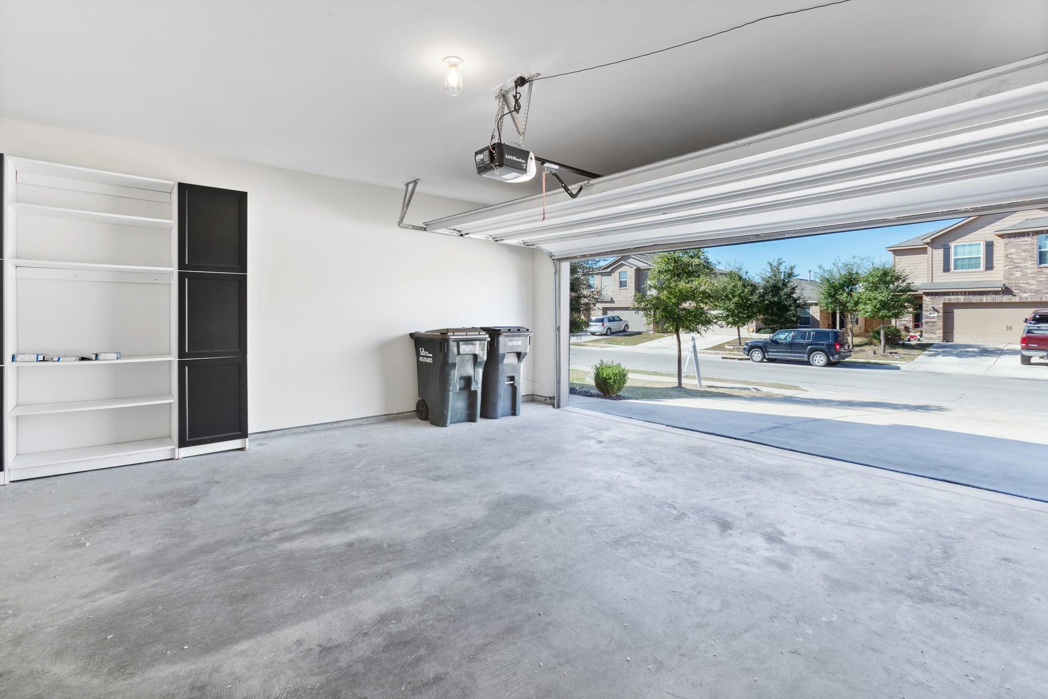 1437 Amy Dr, Kyle, TX 78640