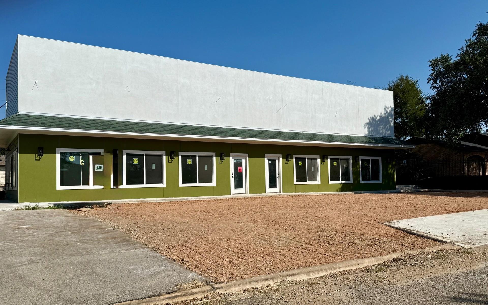 100 Paula Ln, Taylor, TX 76574