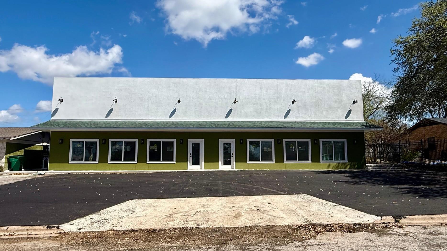 2706 Paula Ln # 100-200, Taylor, TX 76574