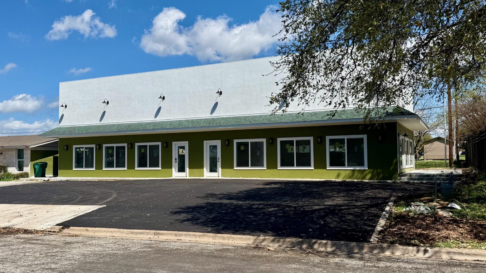 2706 Paula Ln # 100-200, Taylor, TX 76574