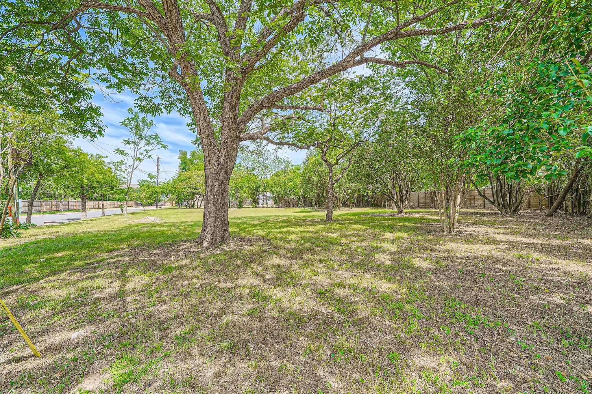 401 Oak Plz, Austin, TX 78753