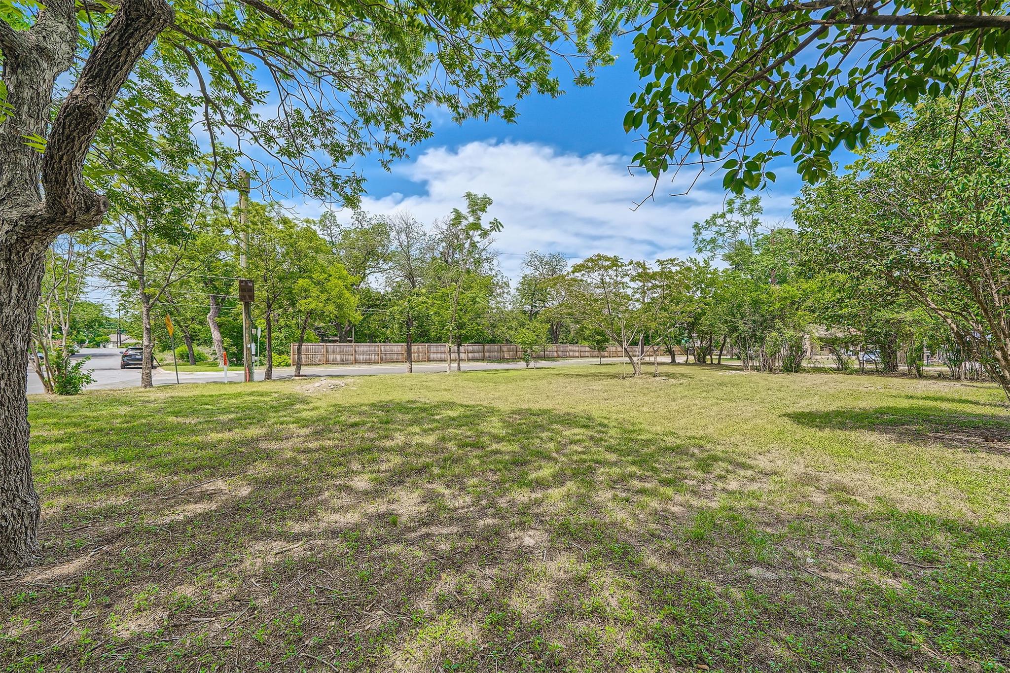 401 Oak Plz, Austin, TX 78753