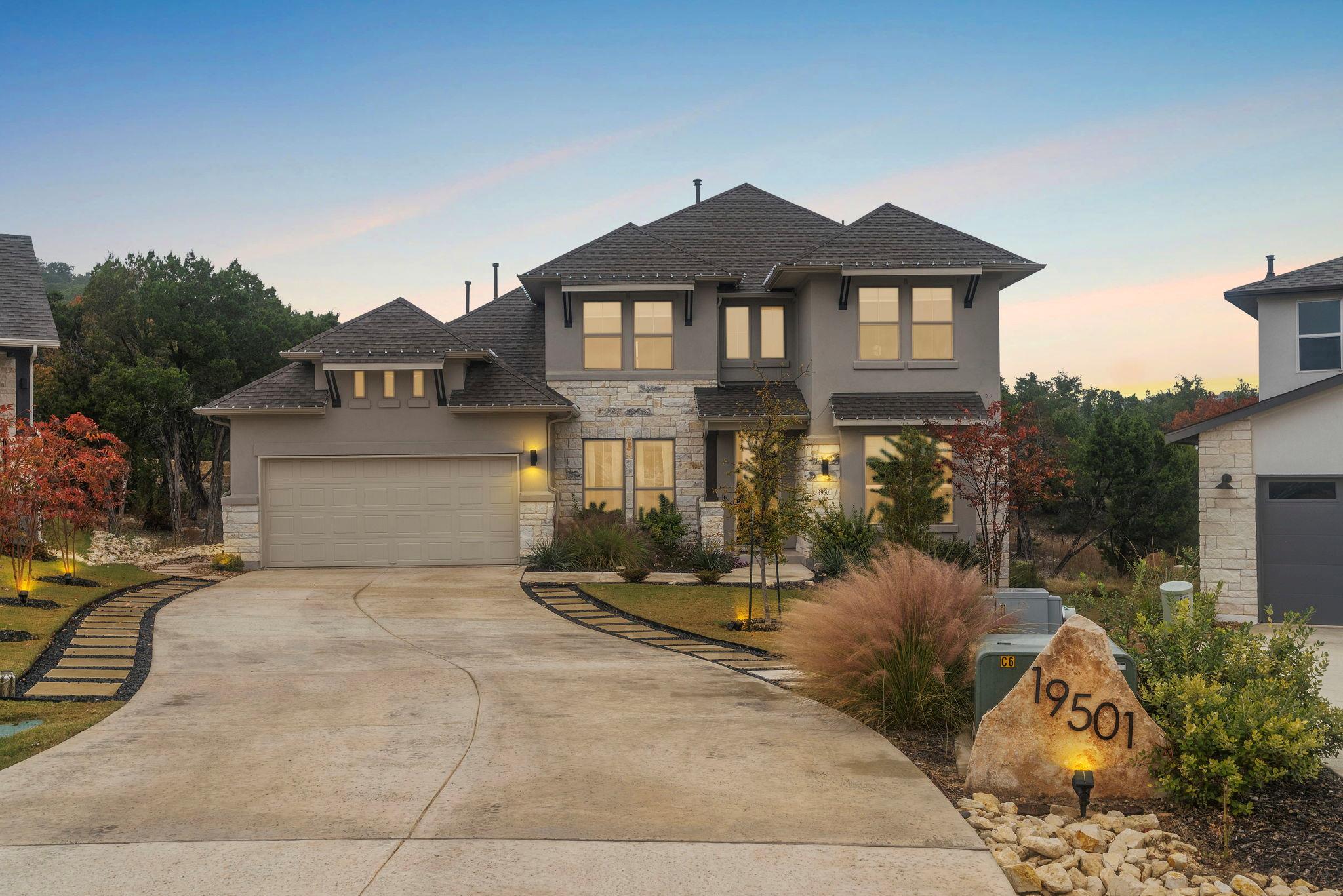 19501 TRANQUILITY FALLS Path, Lago Vista, TX 78645