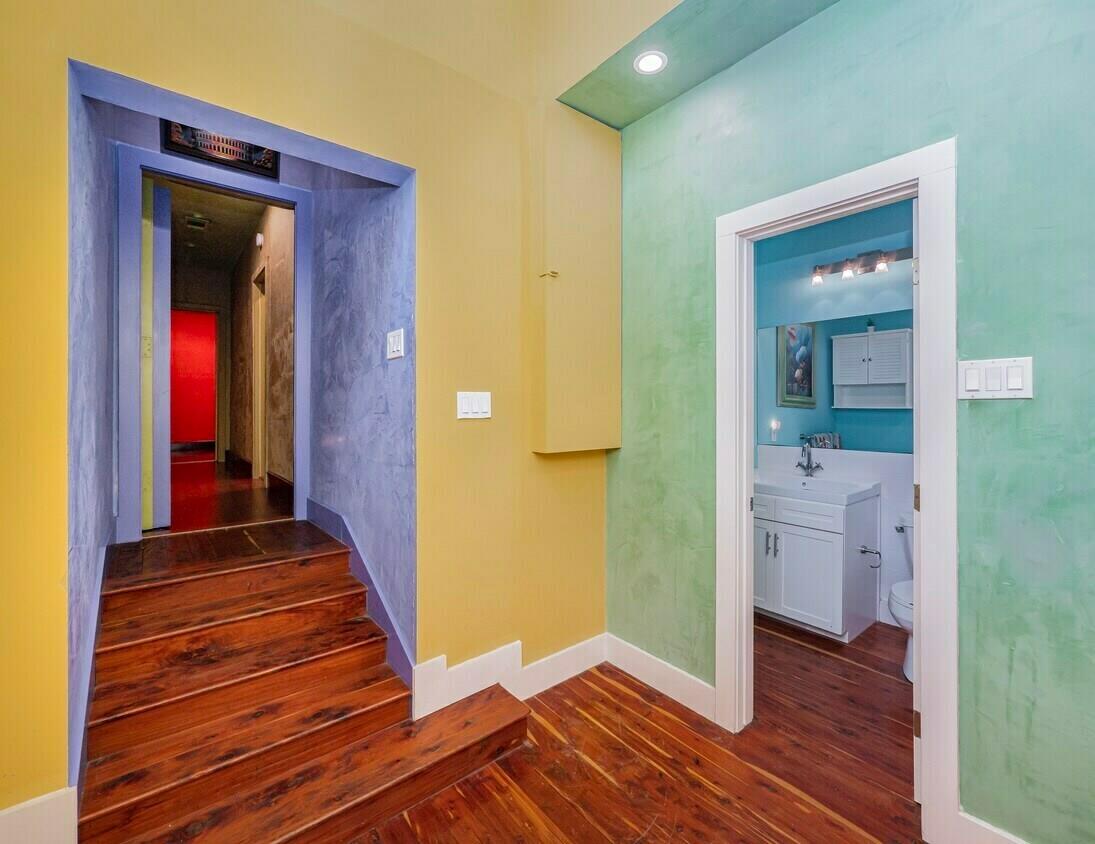 1159 Navasota St, Austin, TX 78702