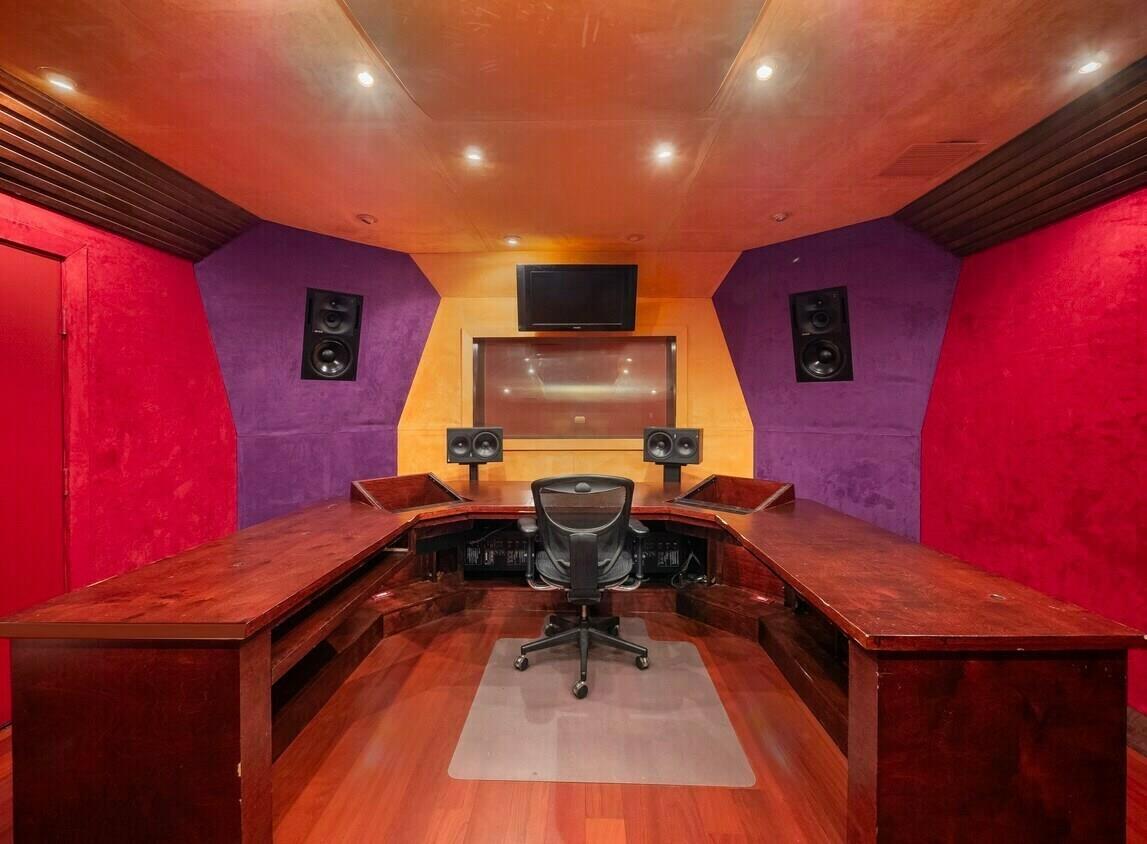 1159 Navasota St, Austin, TX 78702