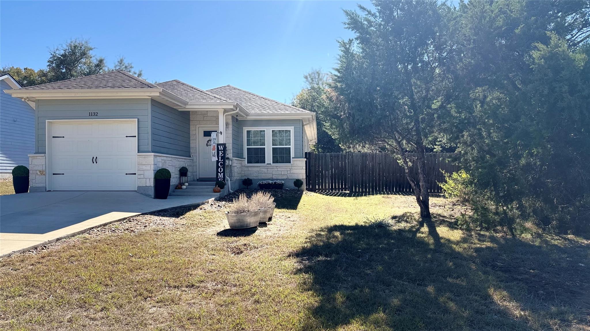 1132 Rhinestone Dr, Canyon Lake, TX 78133