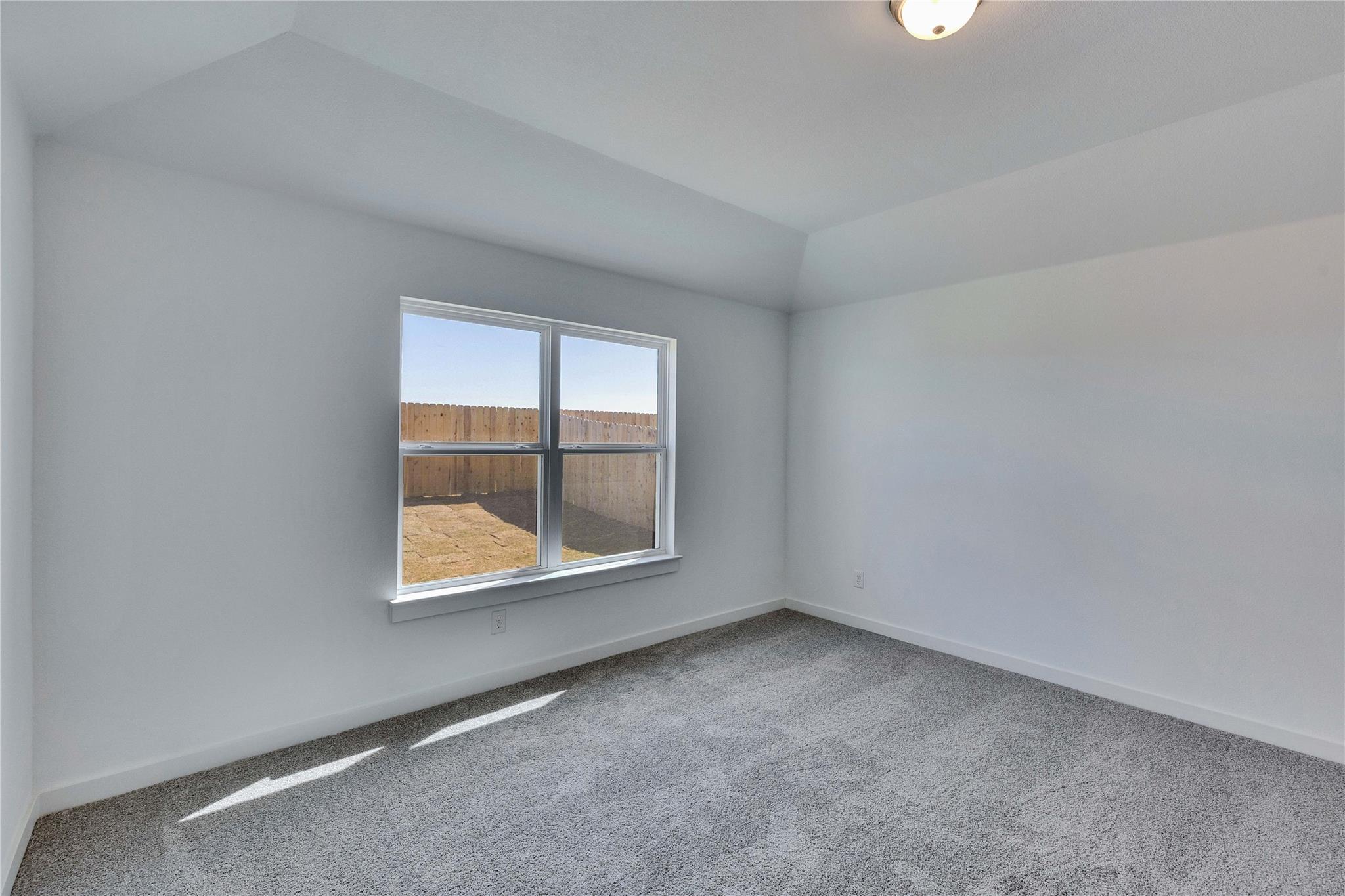 513 Bobcat Creek Dr, Jarrell, TX 76537