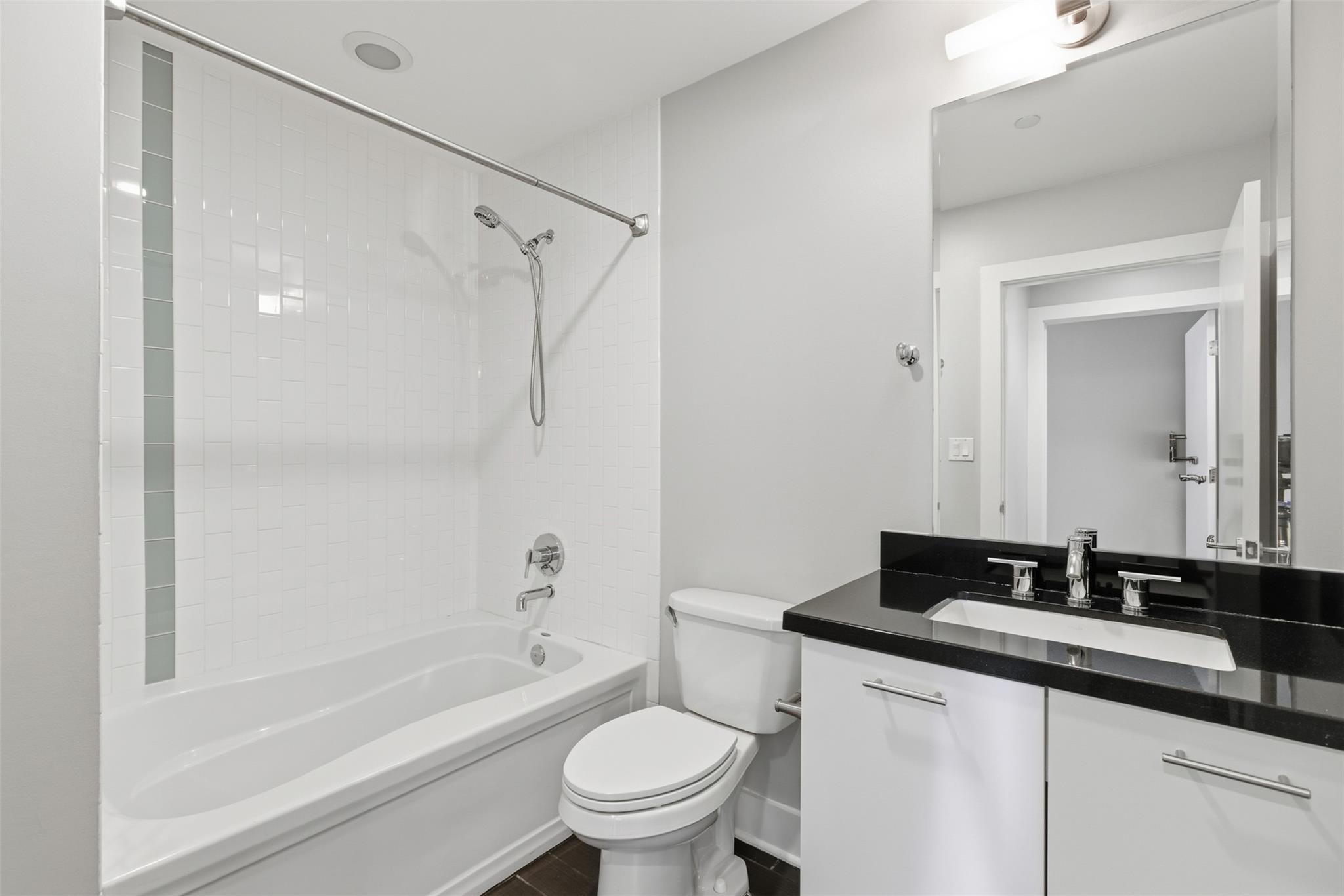 603 Davis St # 703, Austin, TX 78701