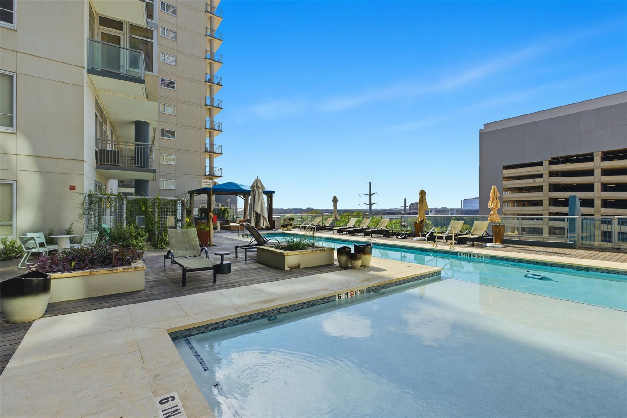 603 Davis St # 703, Austin, TX 78701