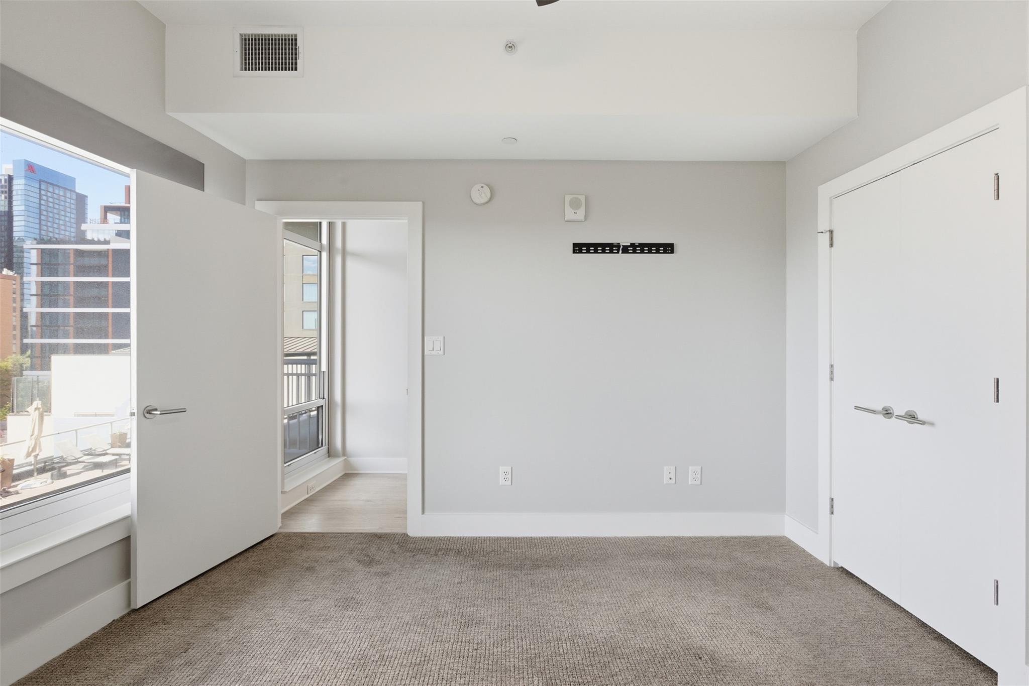 603 Davis St # 703, Austin, TX 78701