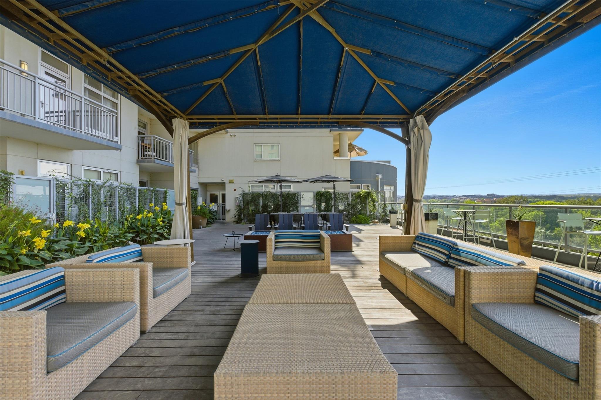 603 Davis St # 703, Austin, TX 78701