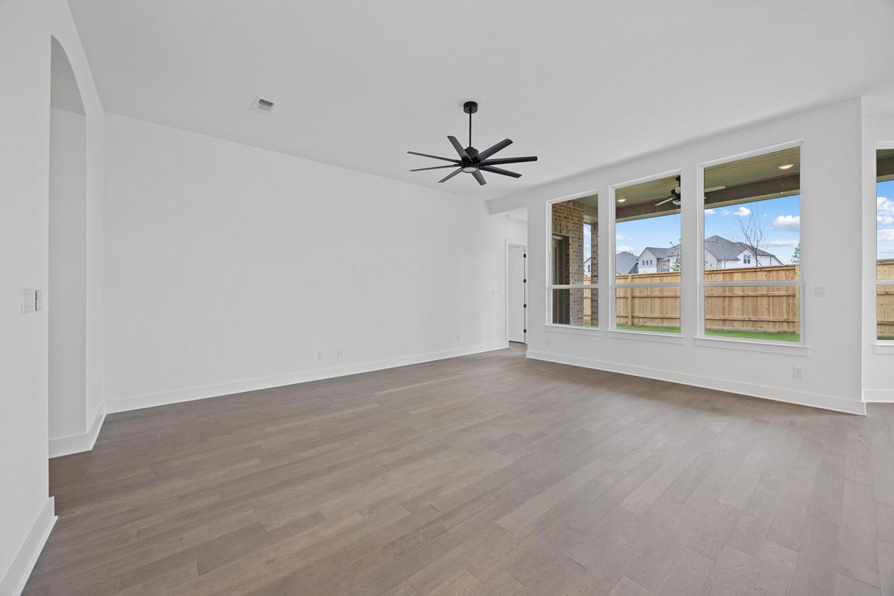 900 Rock Daisy Trl, Hutto, TX 78634