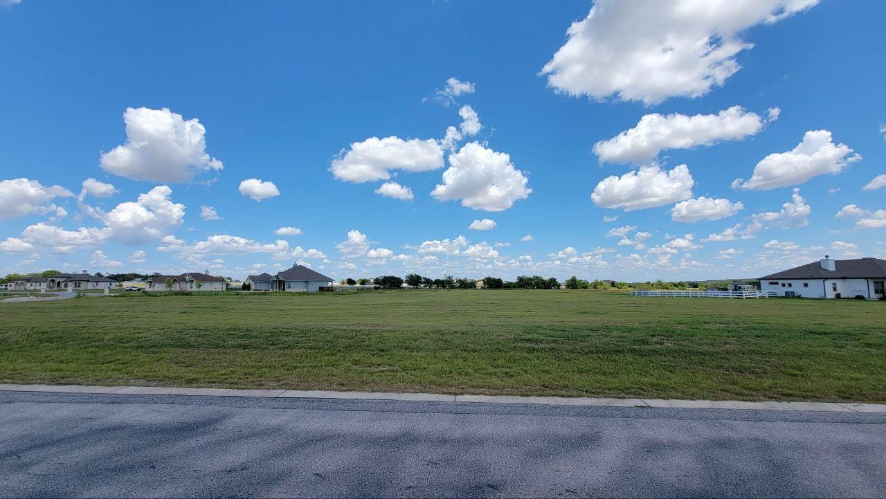 100 Twin Creekview Ln, Georgetown, TX 78626