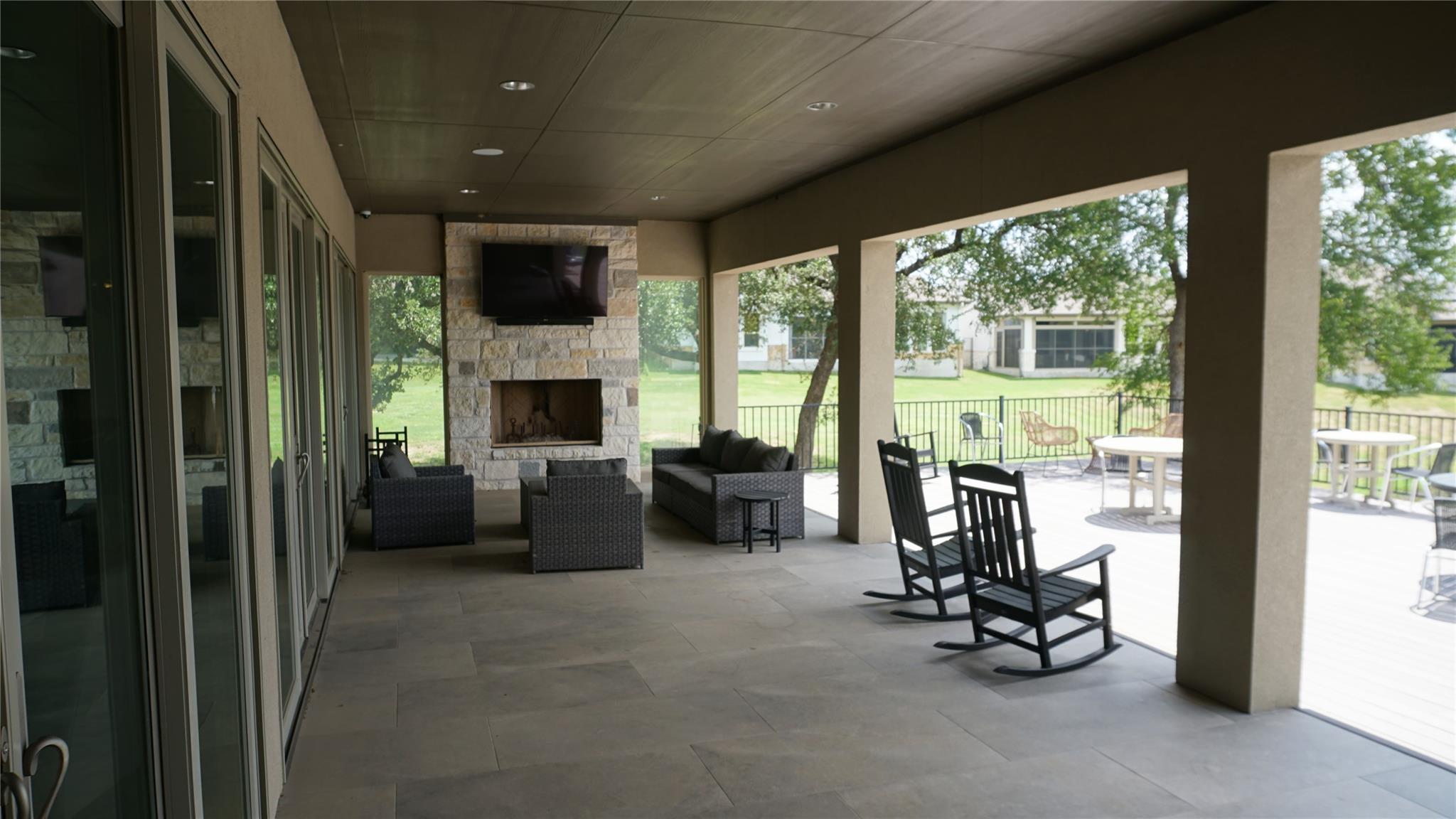 525 Clubhouse Dr, Georgetown, TX 78628